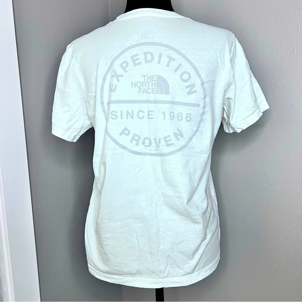 The North Face women’s white short sleeve tshirt size medium - Picture 2 of 4